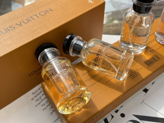 D114：Louis Vuitton 4-Piece 30ml Eau de Parfum Gift Set (4×30ml)