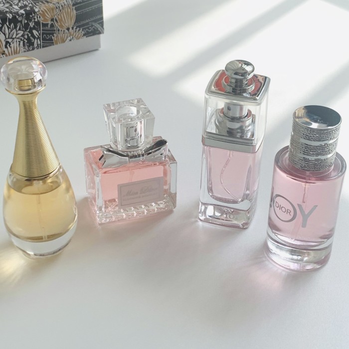 D107：DIOR Women’s Mini Perfume Gift Set 4 x 30ml