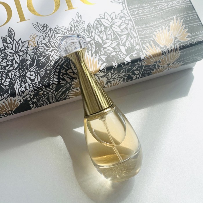 D107：DIOR Women’s Mini Perfume Gift Set 4 x 30ml