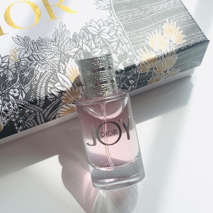 D107：DIOR Women’s Mini Perfume Gift Set 4 x 30ml