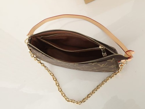 Q15：Louis Vuitton Multi Pochette Accessoires(Without box and chain)