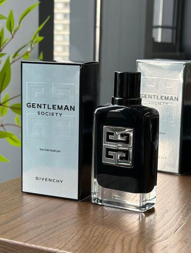 X177：GIVENCHY Gentleman Society Eau de Parfum  100ml