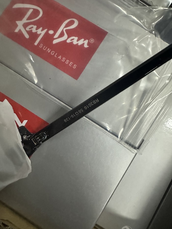 G12：Ray-Ban Clubmaster Sunglasses