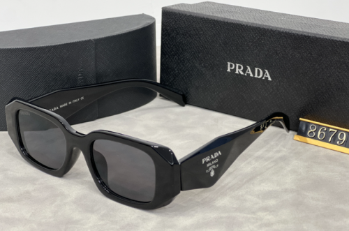 G07：Prada Square Sunglasses
