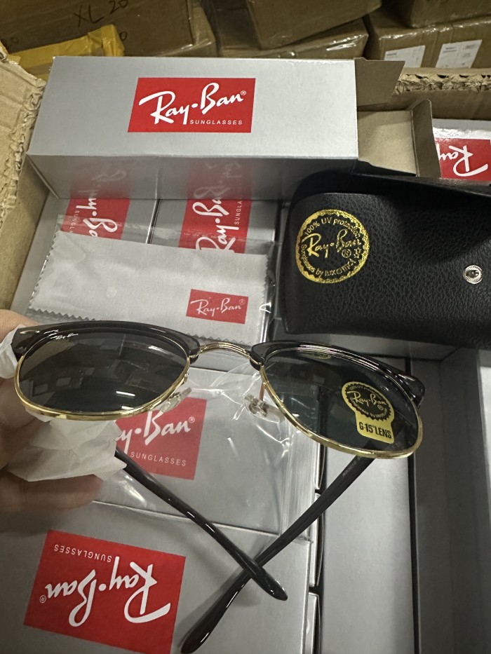 G12：Ray-Ban Clubmaster Sunglasses