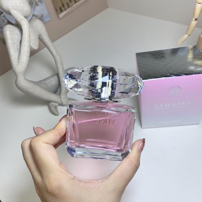 D131：Versace Bright Crystal Eau de Toilette 90ml