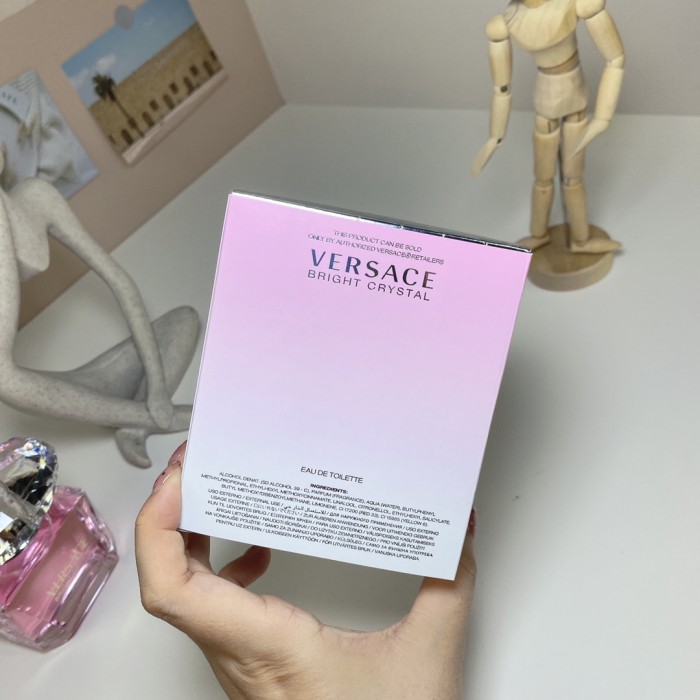 D131：Versace Bright Crystal Eau de Toilette 90ml