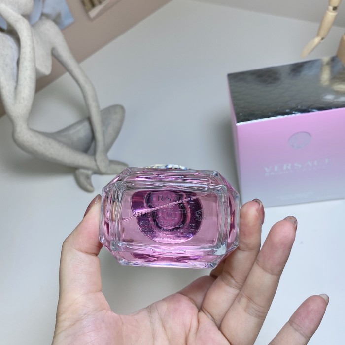 D131：Versace Bright Crystal Eau de Toilette 90ml