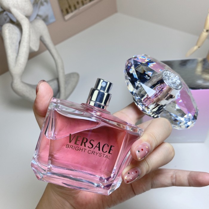 D131：Versace Bright Crystal Eau de Toilette 90ml