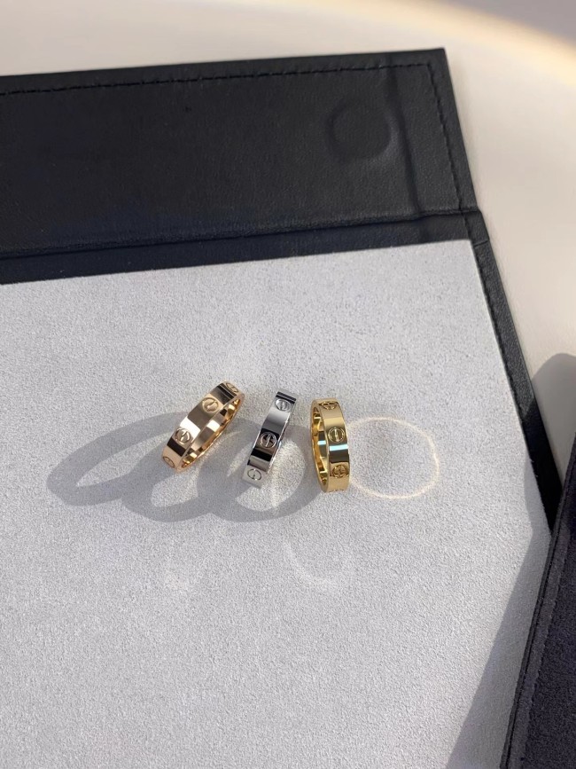 4mm smooth tricolor V gold ring