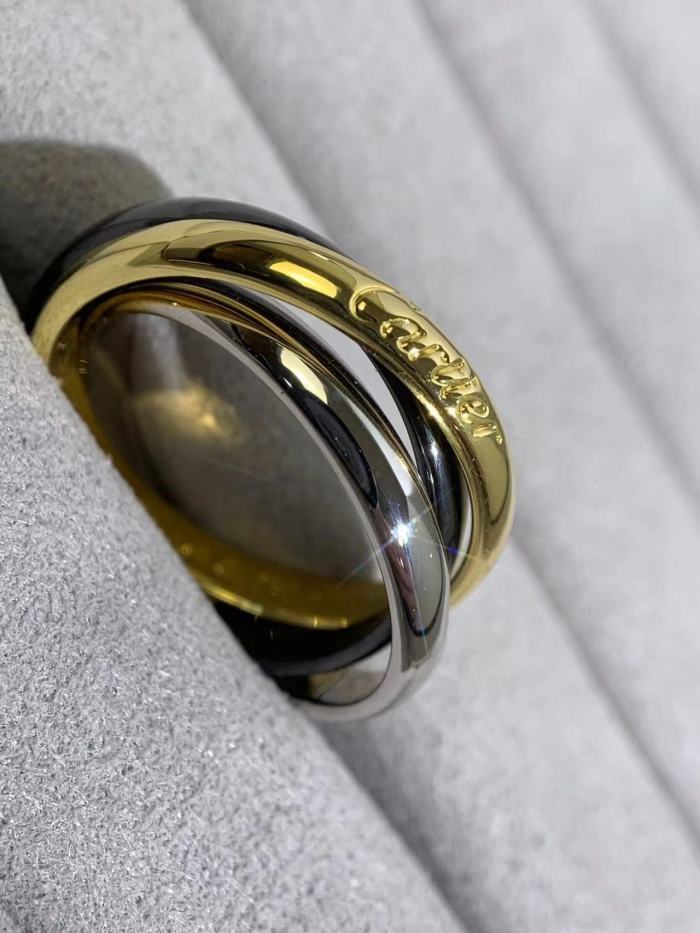 Three in 1 V gold ring