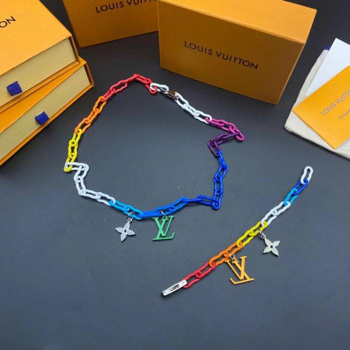 LV彩色大标竹节手链项链合集