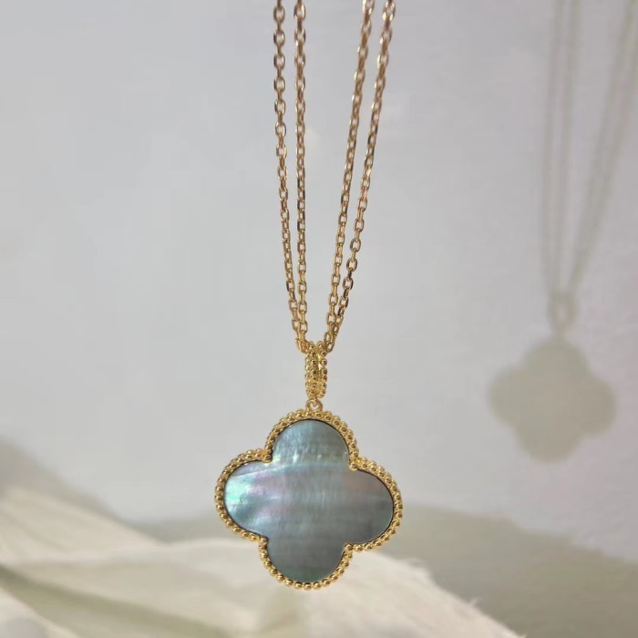 2.5cm Large Four Leaf Grass Necklace