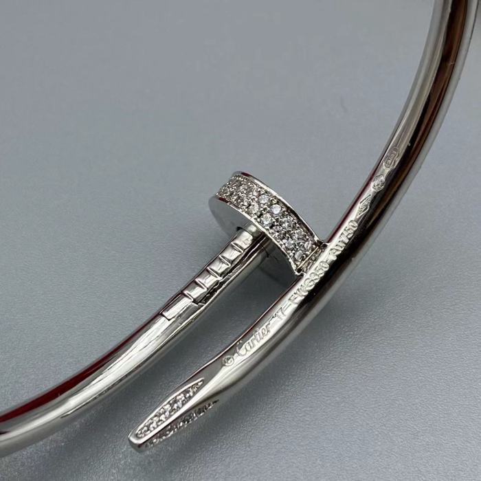 Nail Bracelet full of diamonds