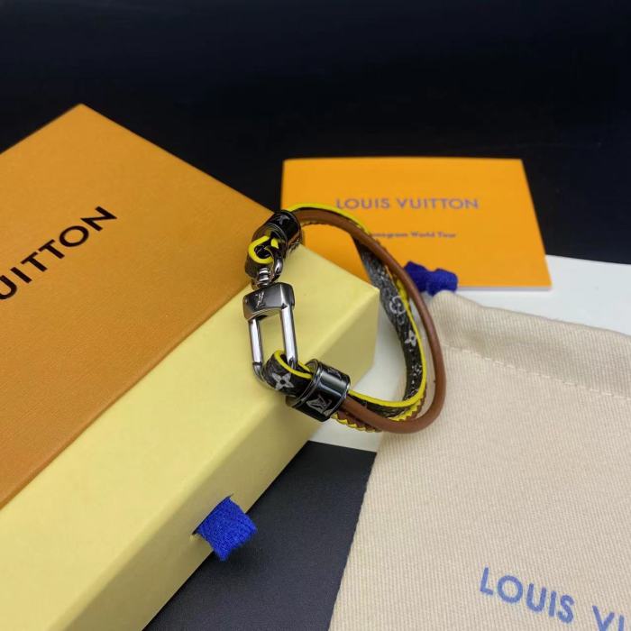 Leather ring bracelet