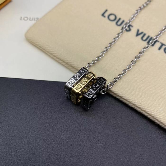 Three in one pendant logo embossed necklace