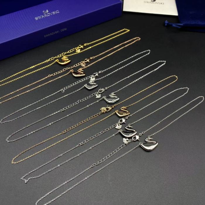 Classic Swan Necklace