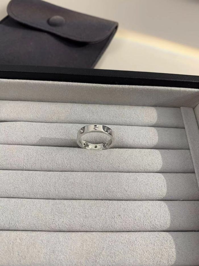 4mm smooth tricolor V gold full diamond ring