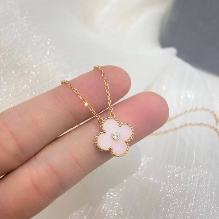 Diamond Four Leaf Grass Necklace