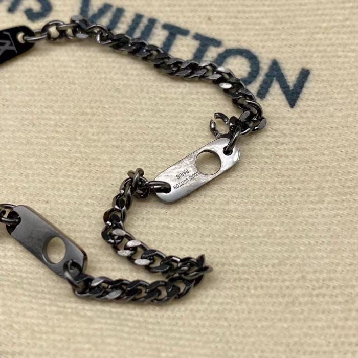 Black Old Flower Leather Pendant Necklace