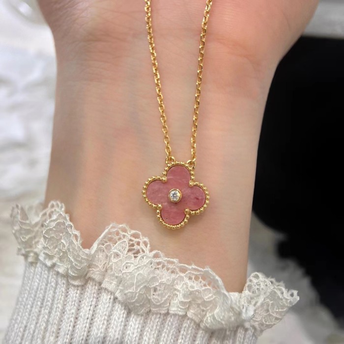 Diamond Four Leaf Grass Necklace