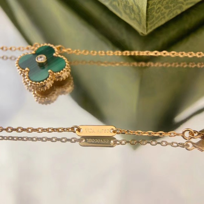 Diamond Four Leaf Grass Necklace