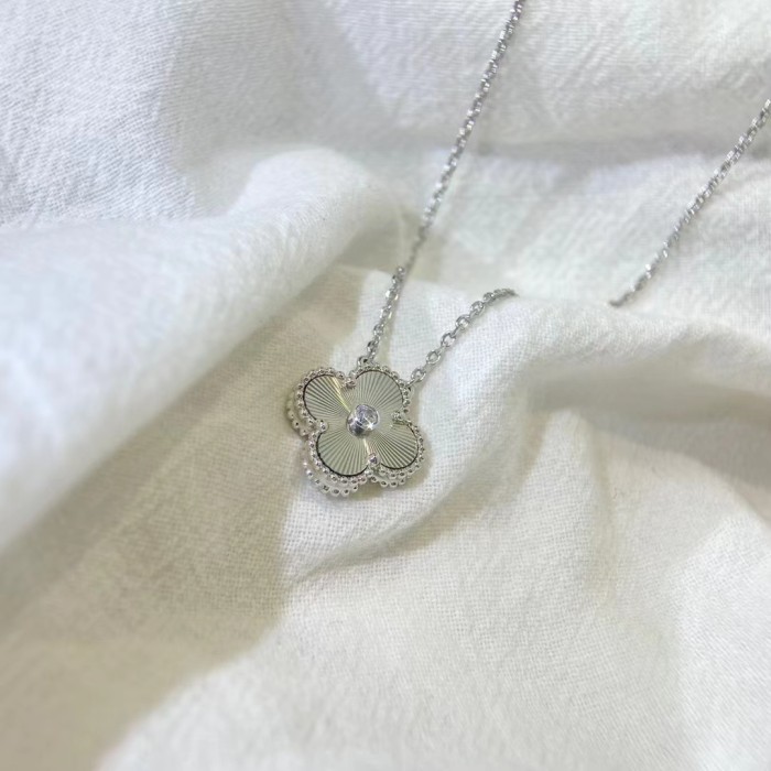 Diamond Four Leaf Grass Necklace