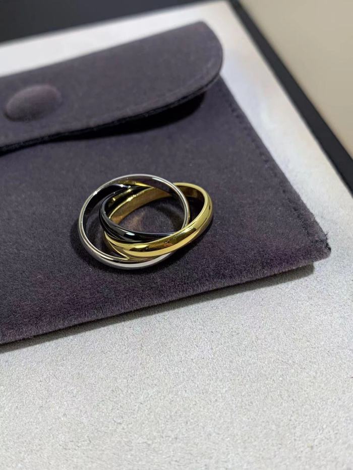 Three in 1 V gold ring