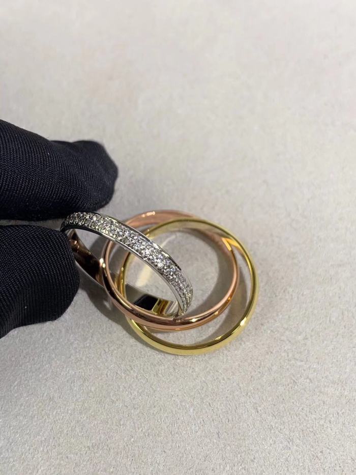 Three in 1 V gold ring