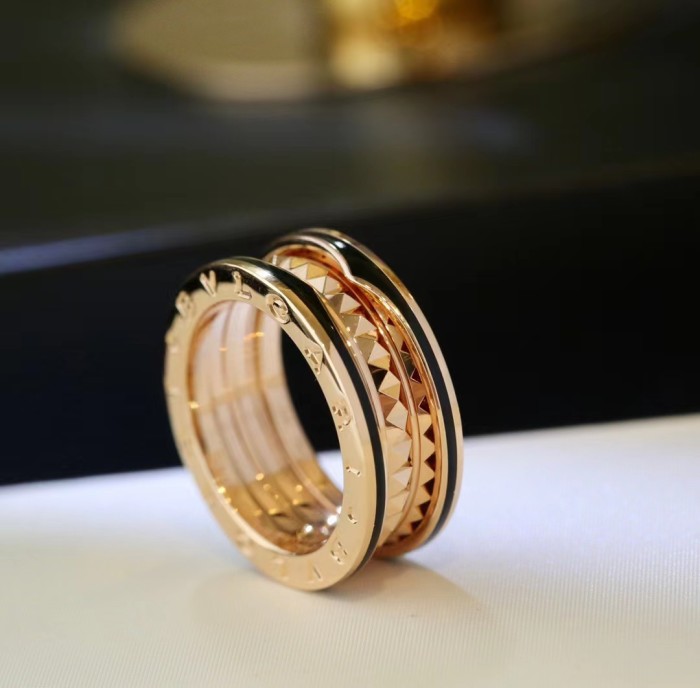 Logo gold plated ring