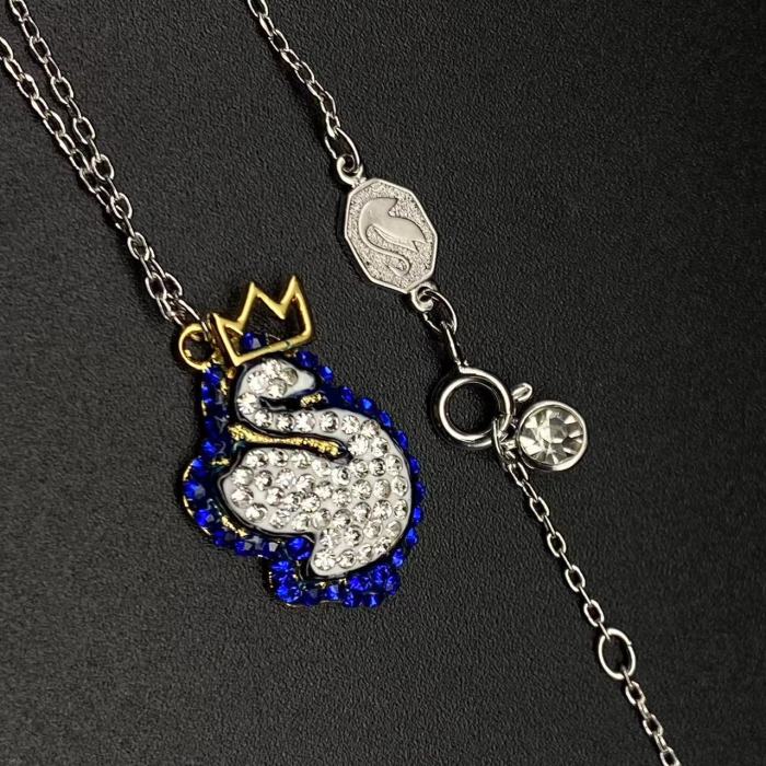 Swan pendant necklace