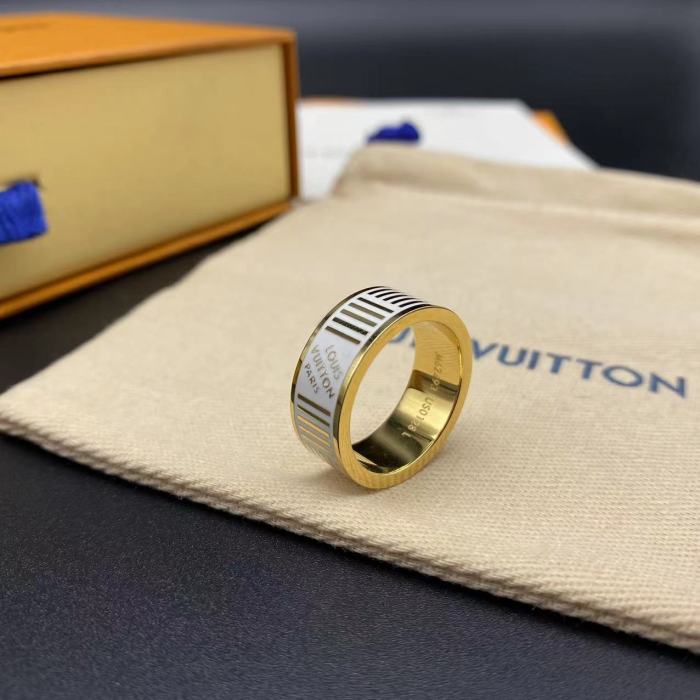 White and gold striped embossed ring