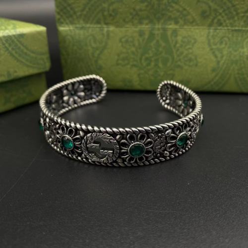 Open flower bracelet