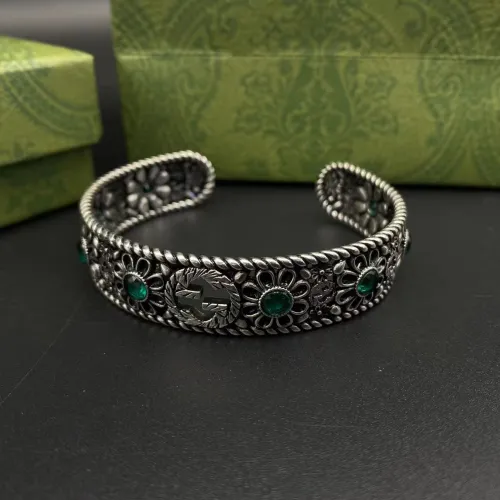 Open flower bracelet