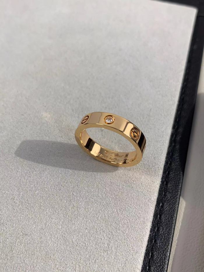 4mm smooth tricolor V gold diamond ring