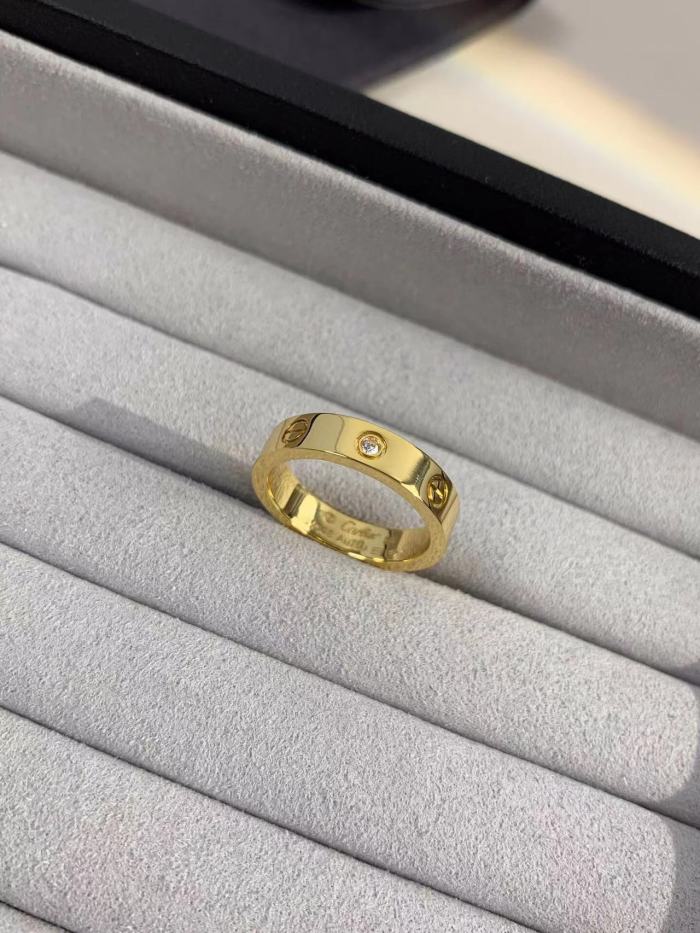 4mm smooth tricolor V gold diamond ring