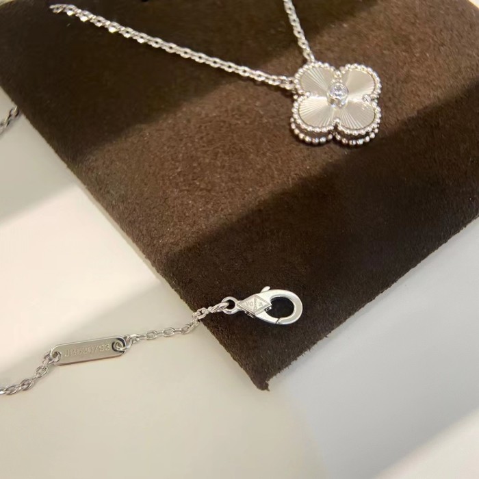 Diamond Four Leaf Grass Necklace