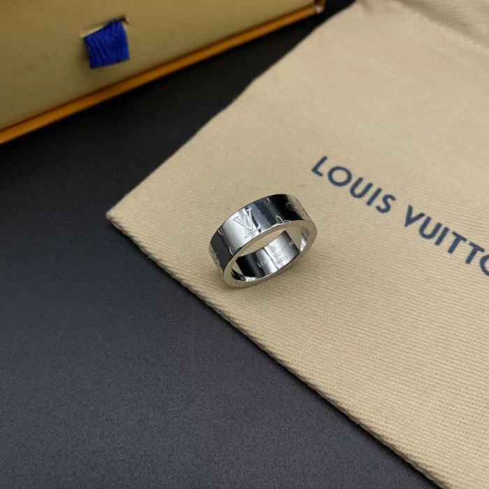 Wide edition embossed ring with logo letters