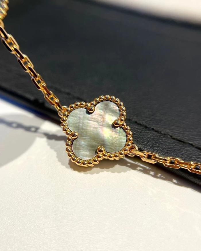 5 Flower Four Leaf Grass Bracelet