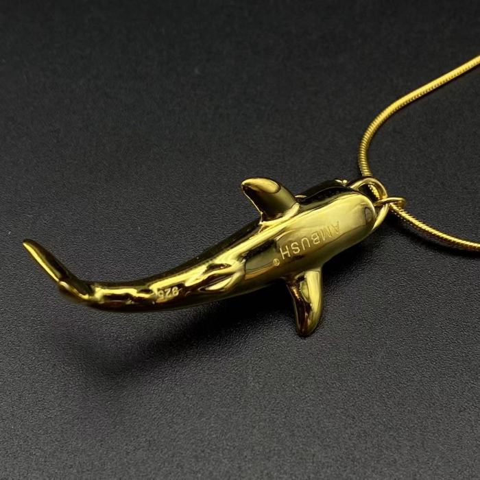 Pure 925 Silver Whale Pendant Embossed Necklace