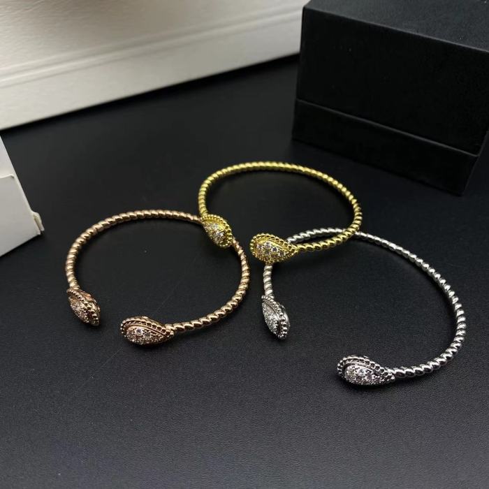 Diamond inlaid bracelet