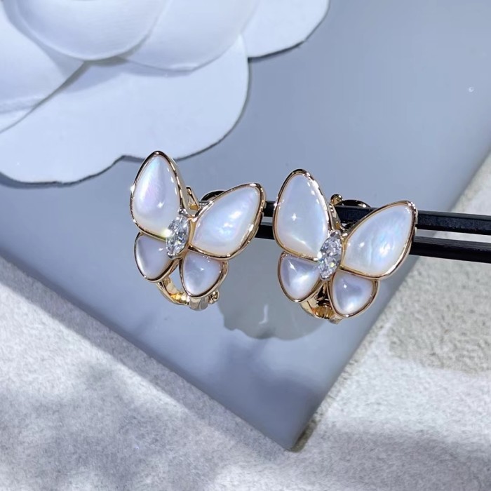 Four-leaved grass earrings agate v gold material