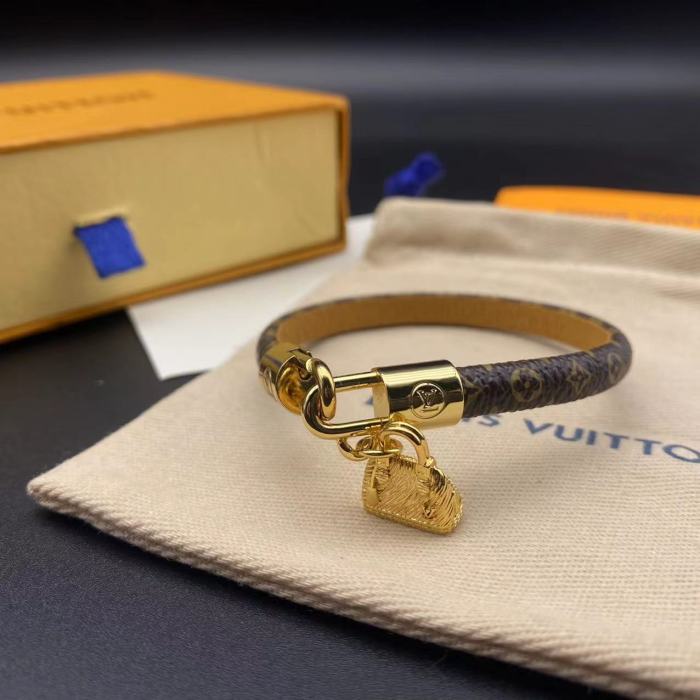 Leather luggage pendant button Bracelet