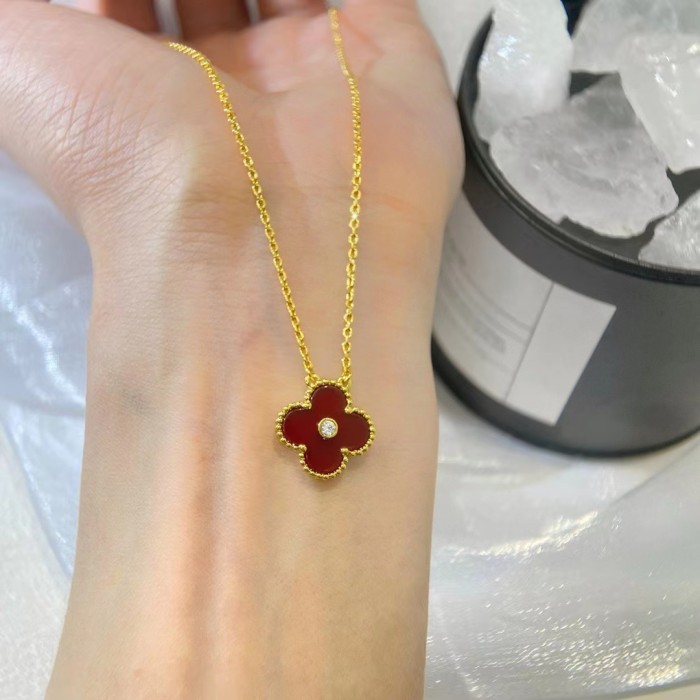 Diamond Four Leaf Grass Necklace