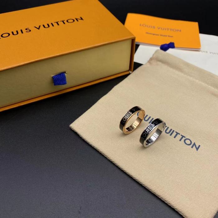 Colorful steel V gold ring