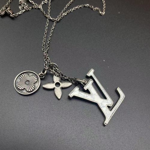 LV经典logo吊坠项链