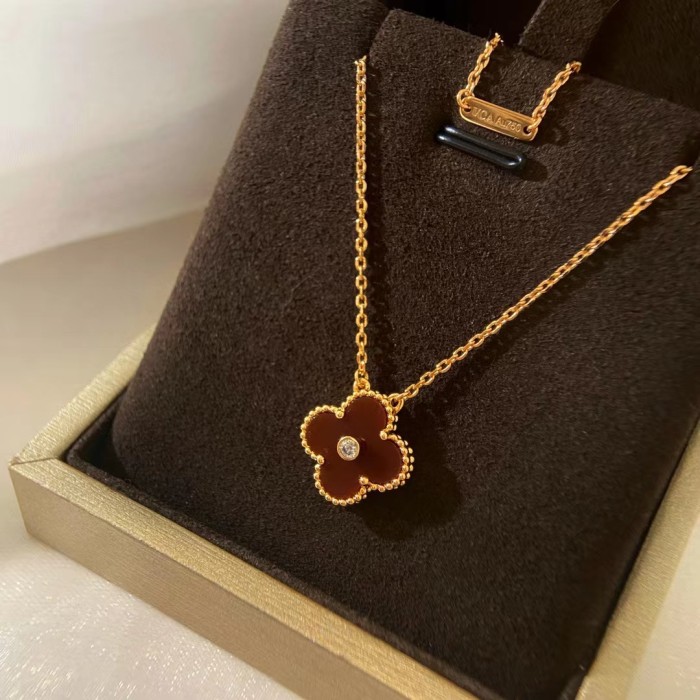 Diamond Four Leaf Grass Necklace