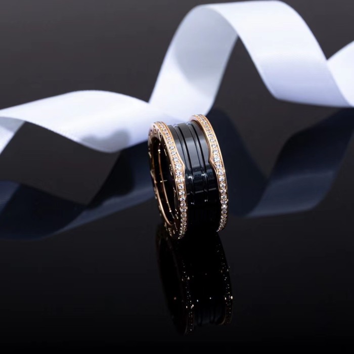 Rose gold black and white diamond ceramic ring