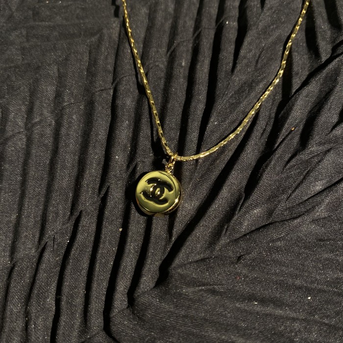 Pearl necklace XiaoXiangfeng Instagram hit Internet red with the same hot pendant necklace