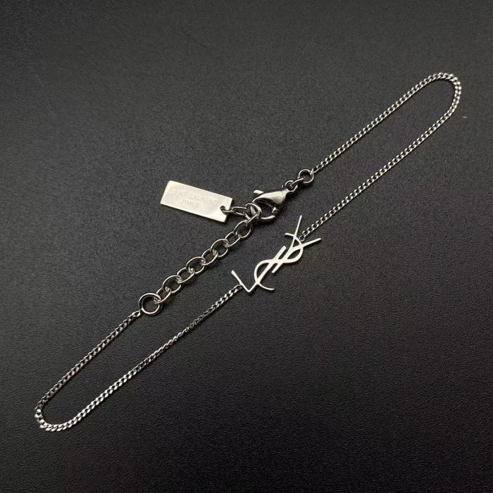 Letter logo adjustable size Bracelet